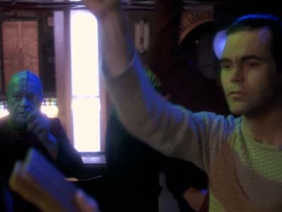 Star Trek: Deep Space Nine Screencaps "Distant Voices" (S3:E18)