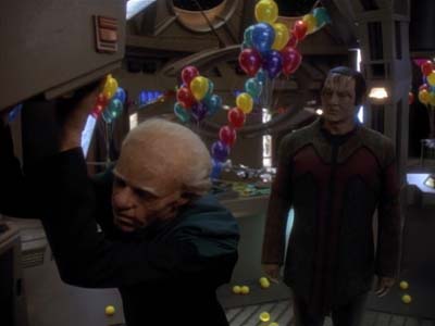 Star Trek: Deep Space Nine Screencaps "Distant Voices" (S3:E18)