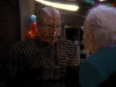 Star Trek: Deep Space Nine Screencaps "Distant Voices" (S3:E18)