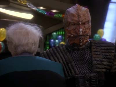 Star Trek: Deep Space Nine Screencaps "Distant Voices" (S3:E18)