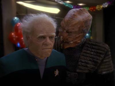Star Trek: Deep Space Nine Screencaps "Distant Voices" (S3:E18)