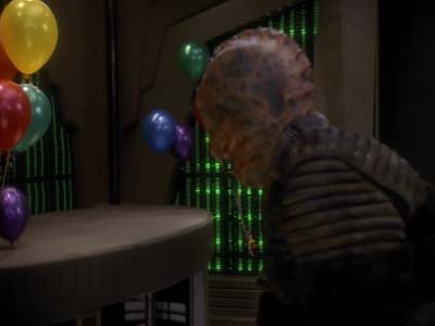 Star Trek: Deep Space Nine Screencaps "Distant Voices" (S3:E18)