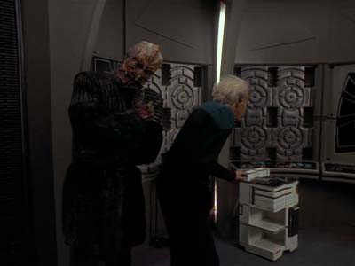 Star Trek: Deep Space Nine Screencaps "Distant Voices" (S3:E18)