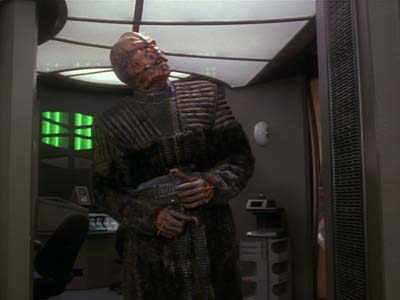 Star Trek: Deep Space Nine Screencaps "Distant Voices" (S3:E18)