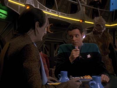 Star Trek: Deep Space Nine Screencaps "Distant Voices" (S3:E18)