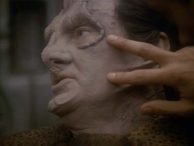 Star Trek: Deep Space Nine Screencaps "Improbable Cause" (S3:E20)