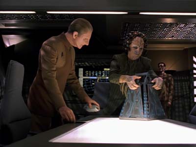 Star Trek: Deep Space Nine Screencaps "Improbable Cause" (S3:E20)