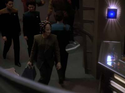 Star Trek: Deep Space Nine Screencaps "Improbable Cause" (S3:E20)