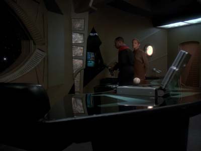Star Trek: Deep Space Nine Screencaps "Improbable Cause" (S3:E20)