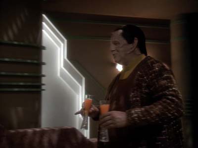 Star Trek: Deep Space Nine Screencaps "The Die is Cast" (S3:E21)