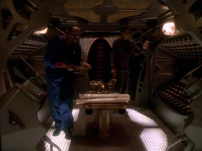 Star Trek: Deep Space Nine Screencaps "Explorers" (S3:E22)