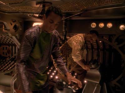 Star Trek: Deep Space Nine Screencaps "Explorers" (S3:E22)