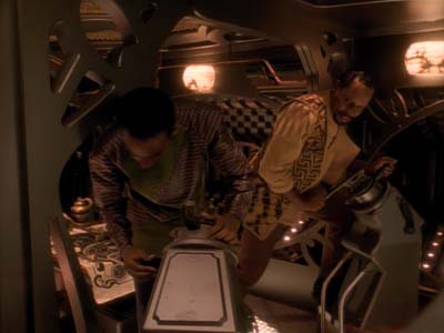 Star Trek: Deep Space Nine Screencaps "Explorers" (S3:E22)