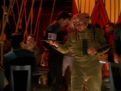 Star Trek: Deep Space Nine Screencaps "Explorers" (S3:E22)