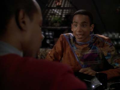 Star Trek: Deep Space Nine Screencaps "Family Business" (S3:E23)