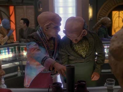 Star Trek: Deep Space Nine Screencaps "Family Business" (S3:E23)