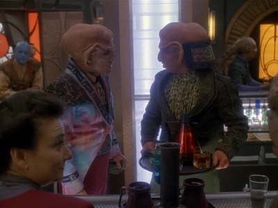 Star Trek: Deep Space Nine Screencaps "Family Business" (S3:E23)