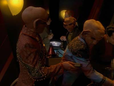 Star Trek: Deep Space Nine Screencaps "Family Business" (S3:E23)