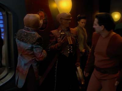 Star Trek: Deep Space Nine Screencaps "Family Business" (S3:E23)