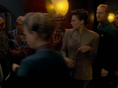 Star Trek: Deep Space Nine Screencaps "Family Business" (S3:E23)