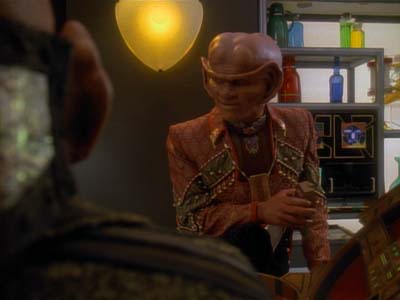 Star Trek: Deep Space Nine Screencaps "Family Business" (S3:E23)