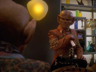 Star Trek: Deep Space Nine Screencaps "Family Business" (S3:E23)