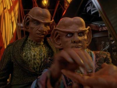 Star Trek: Deep Space Nine Screencaps "Family Business" (S3:E23)