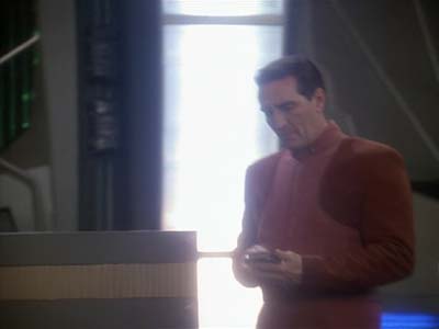 Star Trek: Deep Space Nine Screencaps "Family Business" (S3:E23)