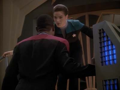 Star Trek: Deep Space Nine Screencaps "Family Business" (S3:E23)