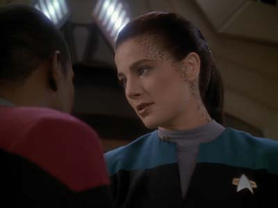 Star Trek: Deep Space Nine Screencaps "Family Business" (S3:E23)