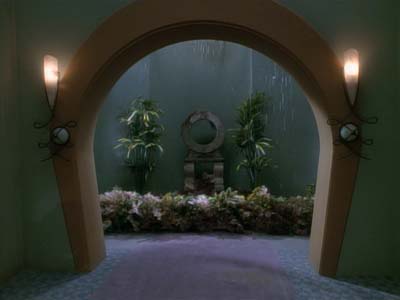 Star Trek: Deep Space Nine Screencaps "Family Business" (S3:E23)