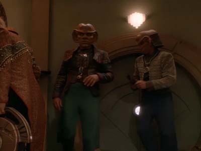 Star Trek: Deep Space Nine Screencaps "Family Business" (S3:E23)