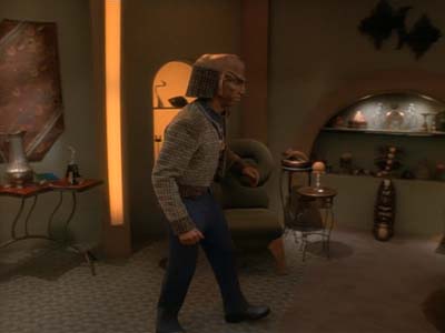 Star Trek: Deep Space Nine Screencaps "Family Business" (S3:E23)