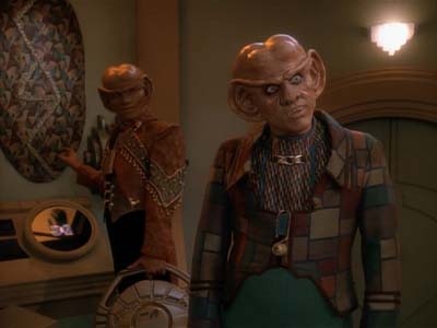 Star Trek: Deep Space Nine Screencaps "Family Business" (S3:E23)