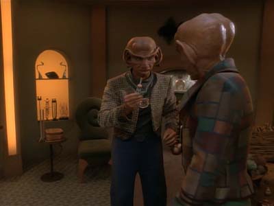 Star Trek: Deep Space Nine Screencaps "Family Business" (S3:E23)