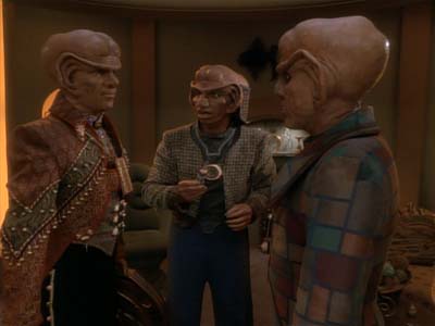 Star Trek: Deep Space Nine Screencaps "Family Business" (S3:E23)