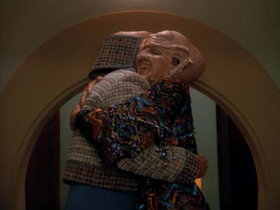 Star Trek: Deep Space Nine Screencaps "Family Business" (S3:E23)