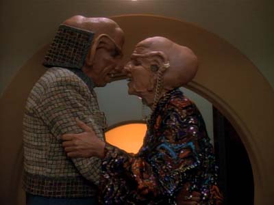 Star Trek: Deep Space Nine Screencaps "Family Business" (S3:E23)