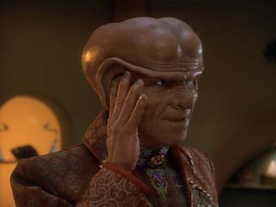 Star Trek: Deep Space Nine Screencaps "Family Business" (S3:E23)