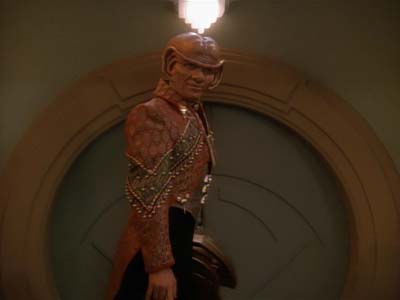 Star Trek: Deep Space Nine Screencaps "Family Business" (S3:E23)