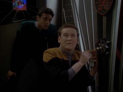 Star Trek: Deep Space Nine Screencaps "Family Business" (S3:E23)