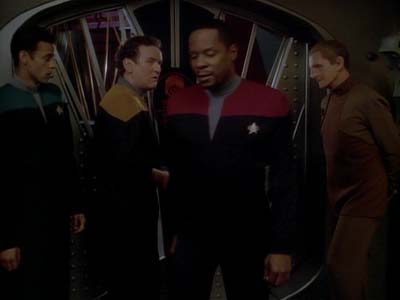Star Trek: Deep Space Nine Screencaps "Family Business" (S3:E23)