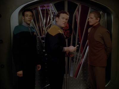 Star Trek: Deep Space Nine Screencaps "Family Business" (S3:E23)