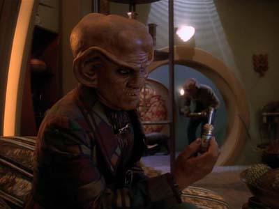 Star Trek: Deep Space Nine Screencaps "Family Business" (S3:E23)