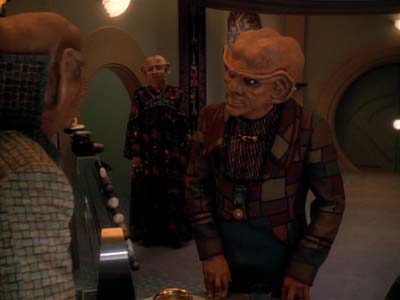 Star Trek: Deep Space Nine Screencaps "Family Business" (S3:E23)