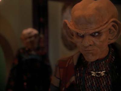 Star Trek: Deep Space Nine Screencaps "Family Business" (S3:E23)