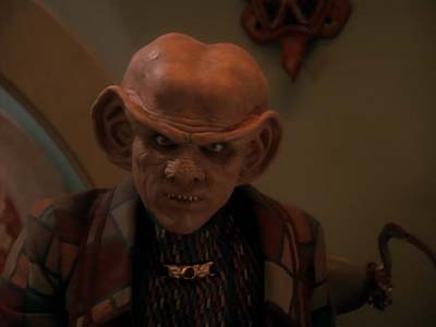 Star Trek: Deep Space Nine Screencaps "Family Business" (S3:E23)