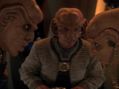 Star Trek: Deep Space Nine Screencaps "Family Business" (S3:E23)