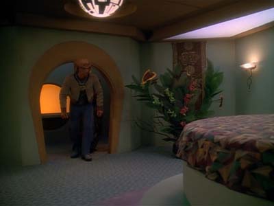 Star Trek: Deep Space Nine Screencaps "Family Business" (S3:E23)