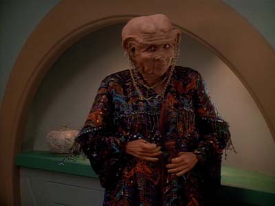 Star Trek: Deep Space Nine Screencaps "Family Business" (S3:E23)